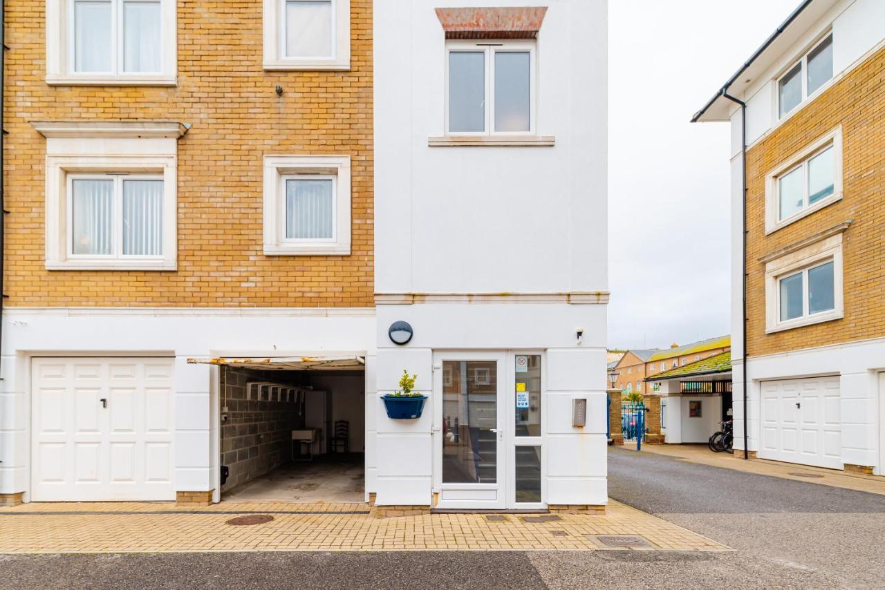 Flash Sale Kemptown 3 Bedrooms Flat Bn278nep